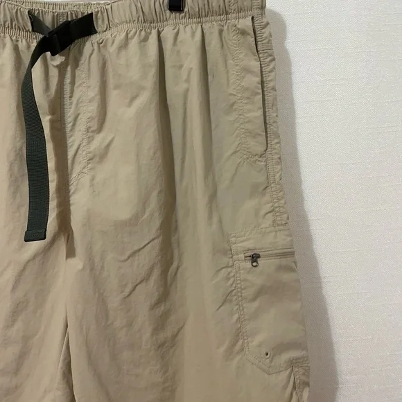 Columbia Men’s Cargo Shorts XXL Tan - Picture 5 of 8